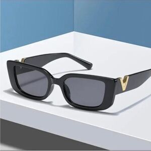 New black and gold v rectangular sunglasses